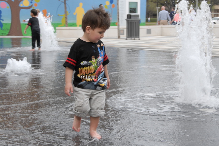 water feature in Klyde Warren Park